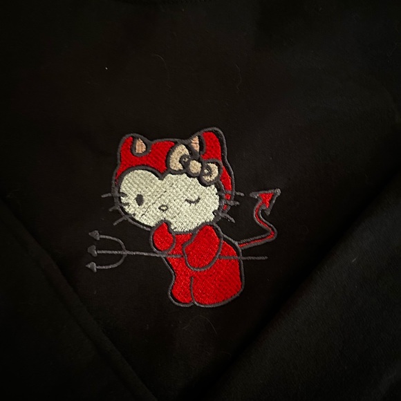 Halloween Hello Kitty Crewneck - Picture 3 of 4